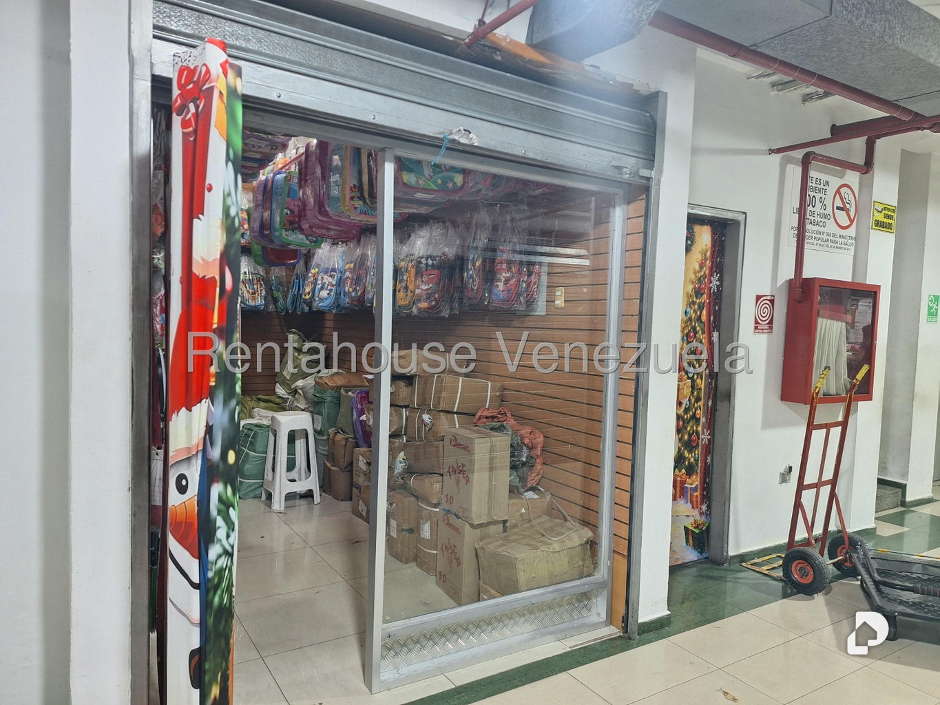 Local comercial en Parroquia La Candelaria, Caracas – 4