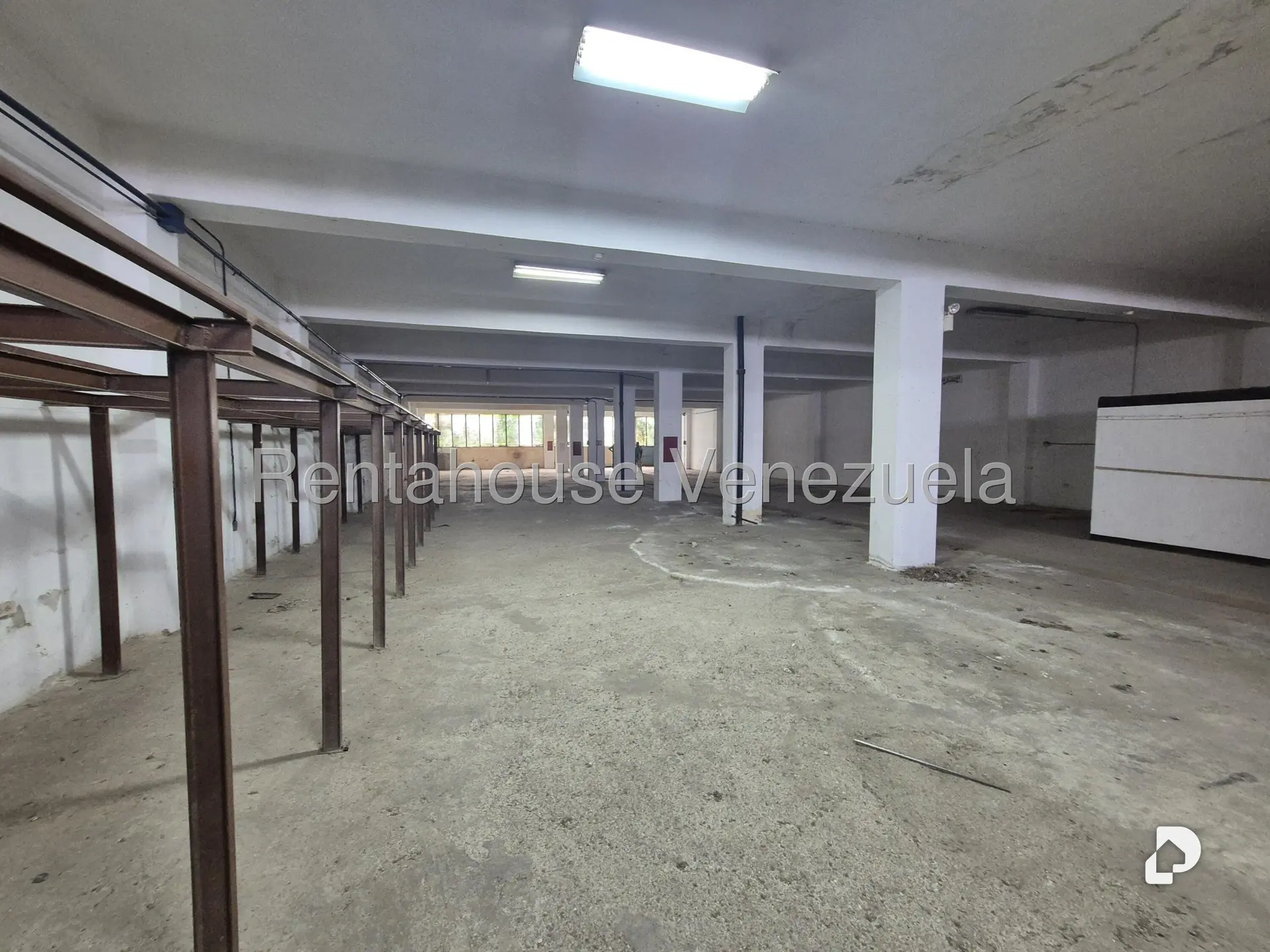 Edificio en El Junquito, Caracas