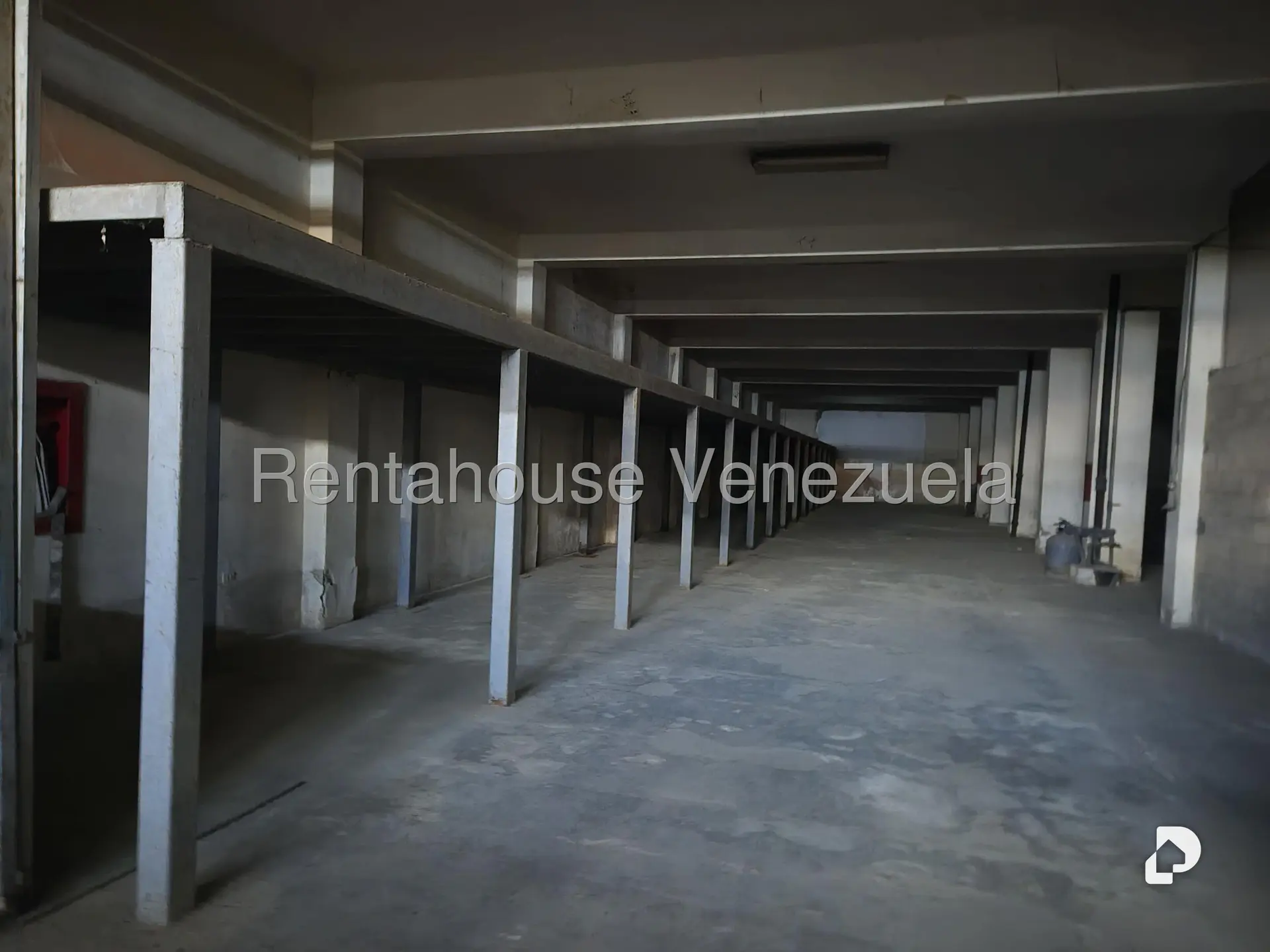 Edificio en El Junquito, Caracas