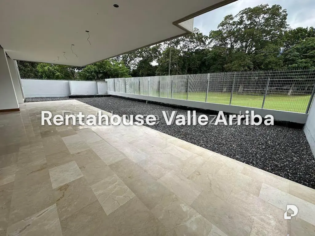 Apartamento en Campo Alegre, Caracas – 10