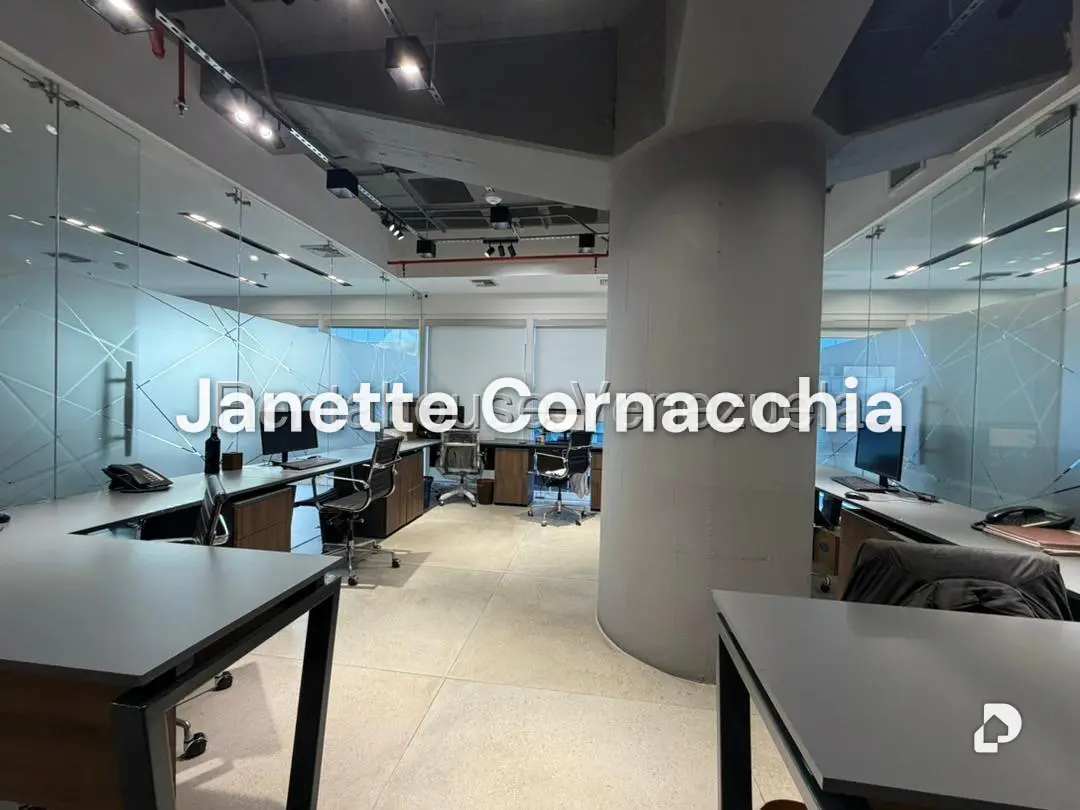 Oficina en Los Palos Grandes, Caracas – 12