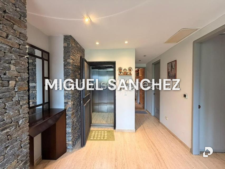 Apartment in Los Palos Grandes, Caracas – 9