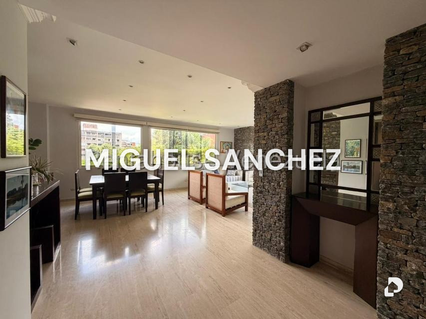 Apartment in Los Palos Grandes, Caracas – 2