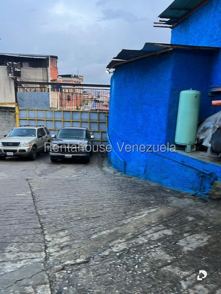 Garaje/Estacionamiento en Catia, Caracas – 5