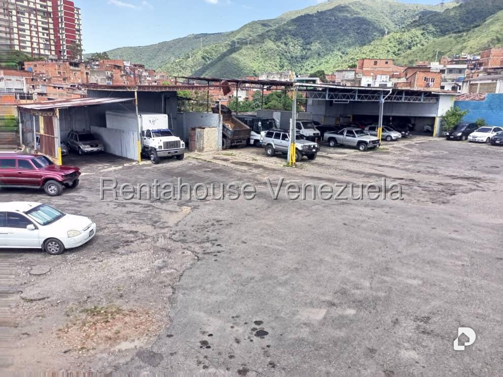 Garaje/Estacionamiento en Catia, Caracas – 12