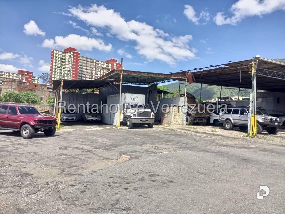 Garaje/Estacionamiento en Catia, Caracas – 23