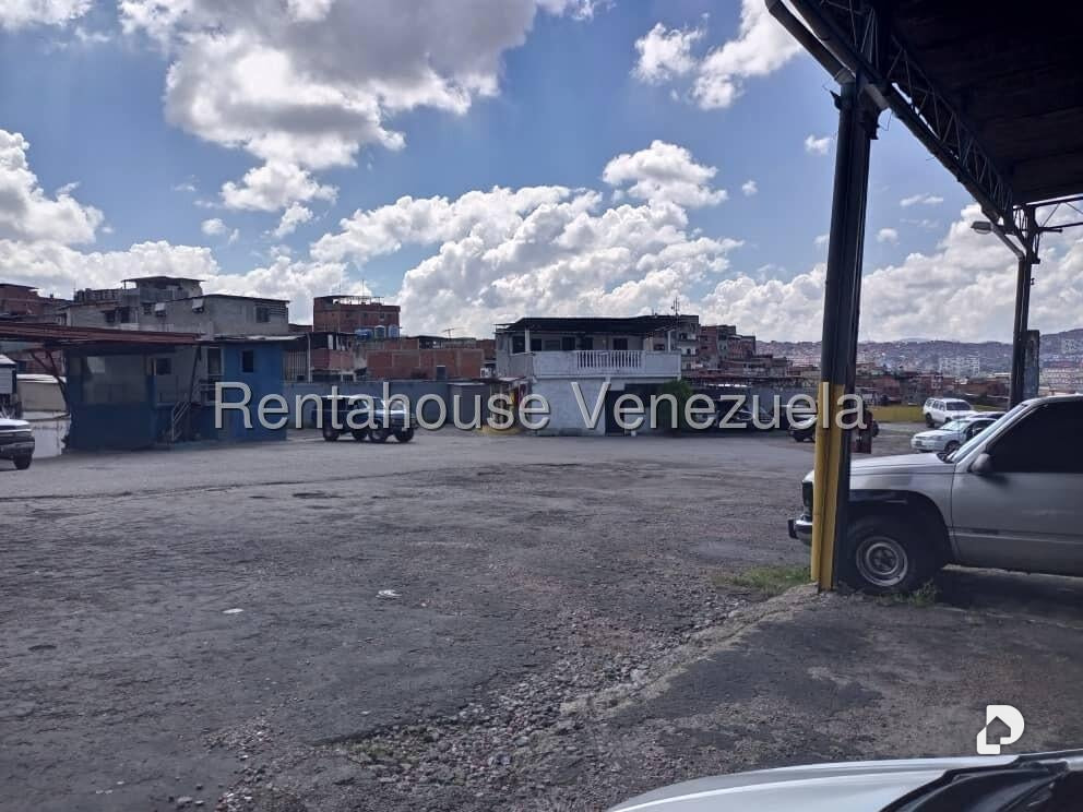Garaje/Estacionamiento en Catia, Caracas – 30