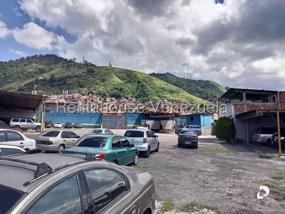 Garaje/Estacionamiento en Catia, Caracas – 19