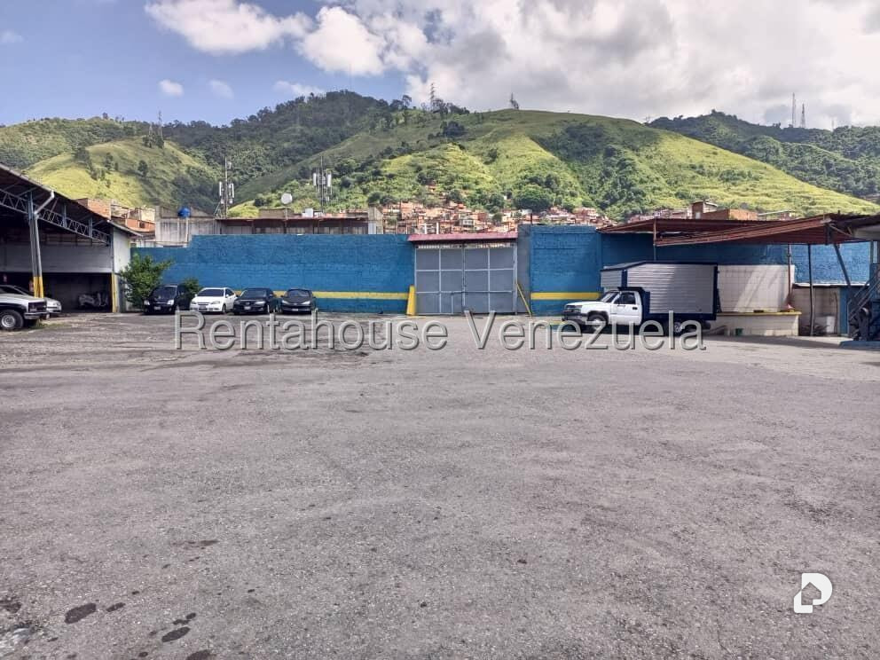 Garaje/Estacionamiento en Catia, Caracas – 1