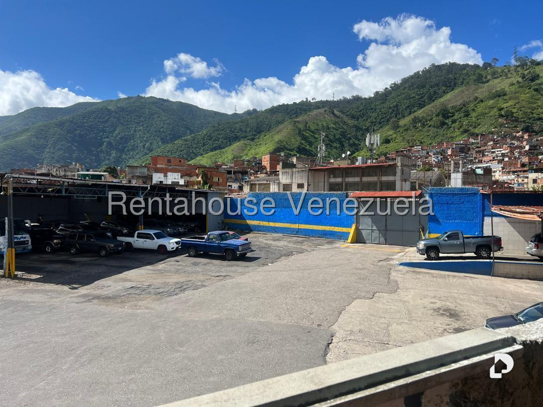 Garaje/Estacionamiento en Catia, Caracas – 4