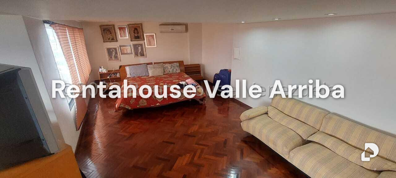 Casa en Alta Florida, Caracas – 12