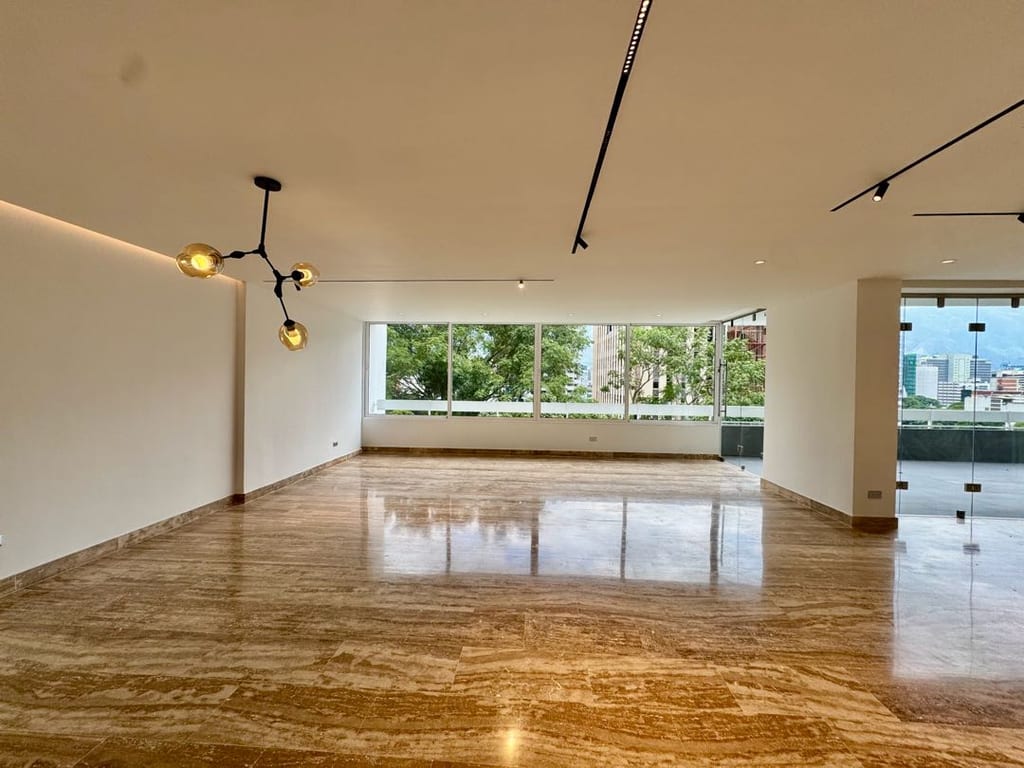 Apartamento en Las Mercedes, Caracas - 1