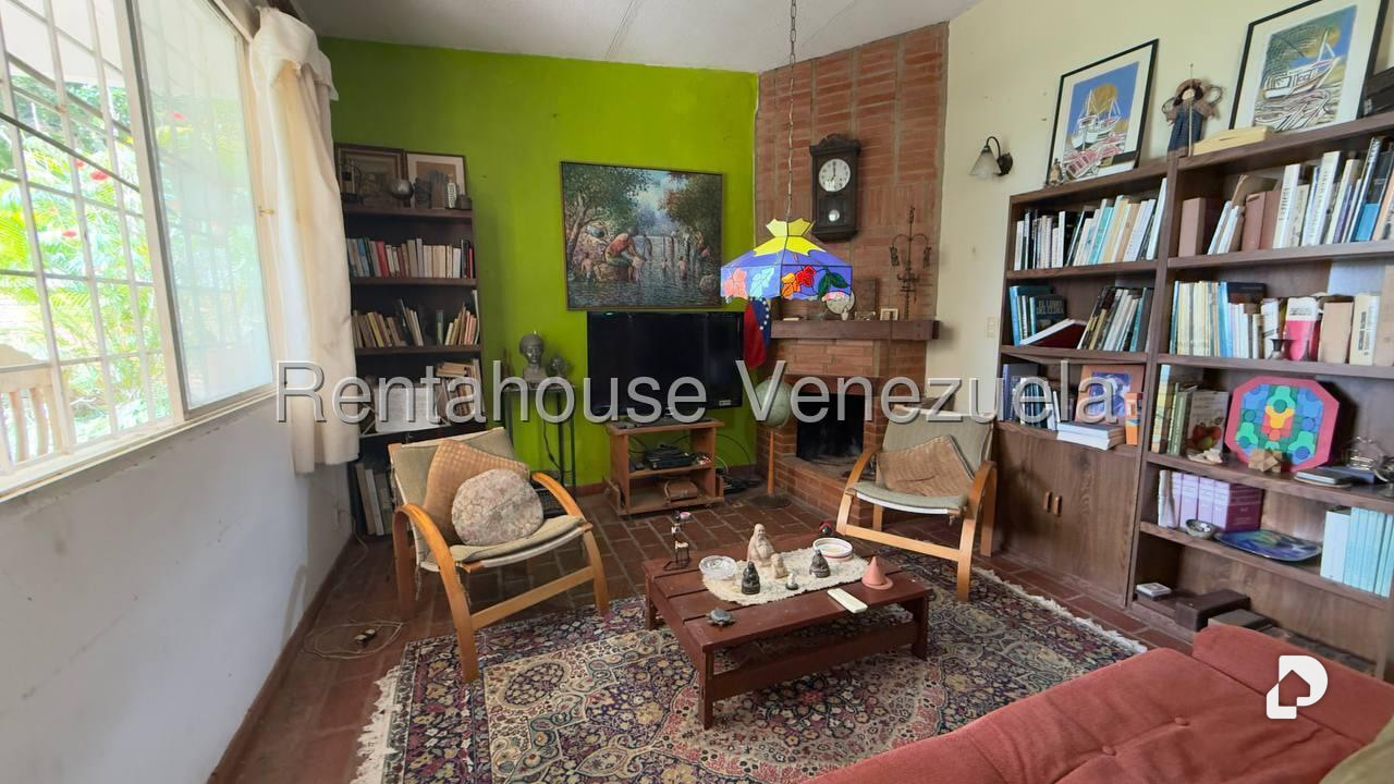 Casa en Oripoto, Caracas – 25