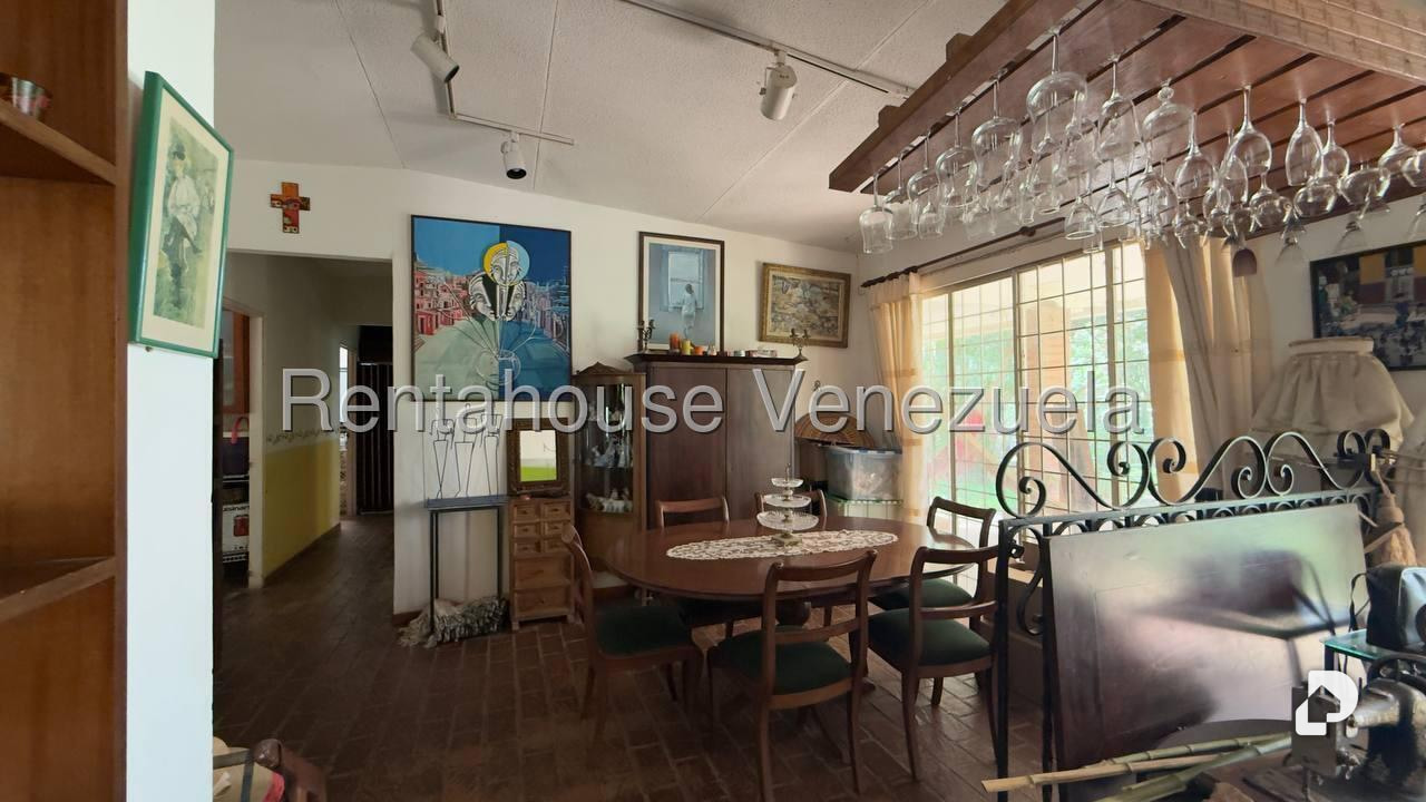 Casa en Oripoto, Caracas – 28