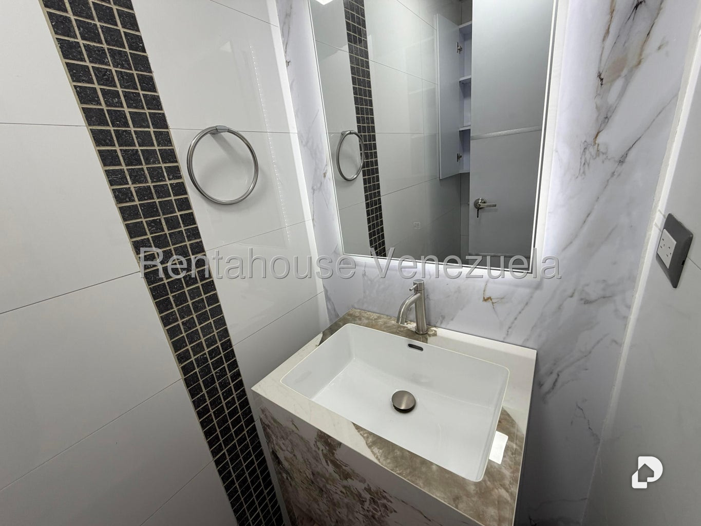 Oficina en Macaracuay, Caracas – 25