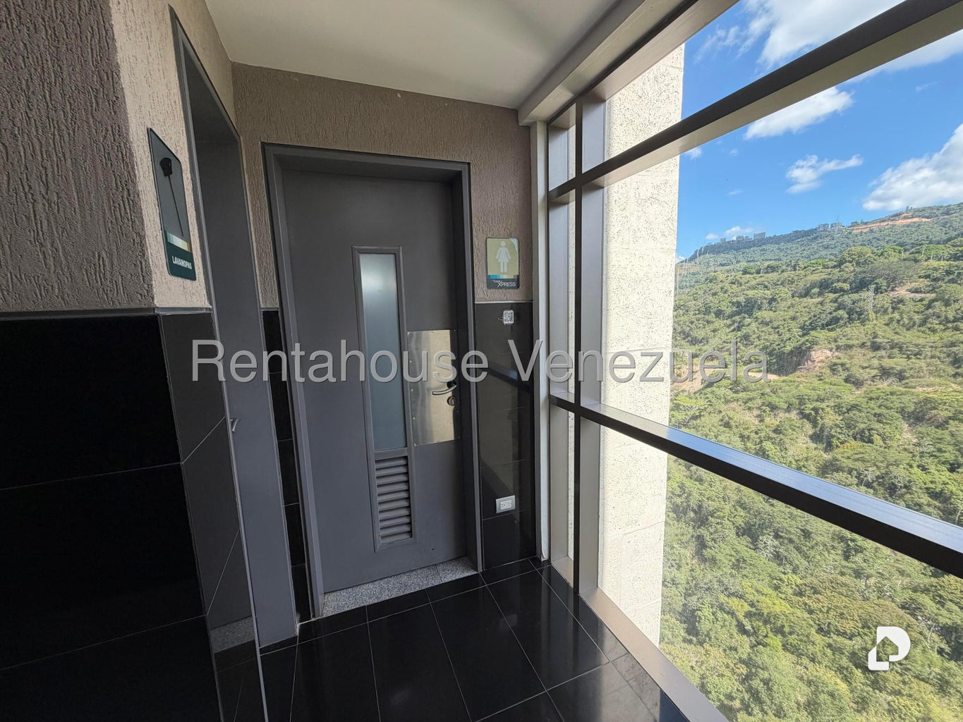 Oficina en Macaracuay, Caracas – 17