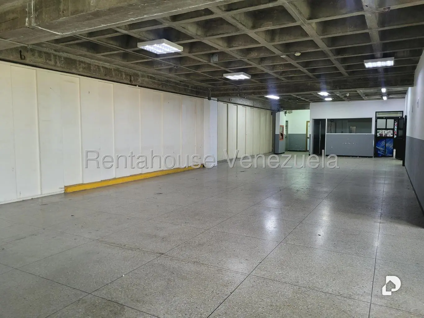 Local comercial en Boleíta Norte, Caracas – 13