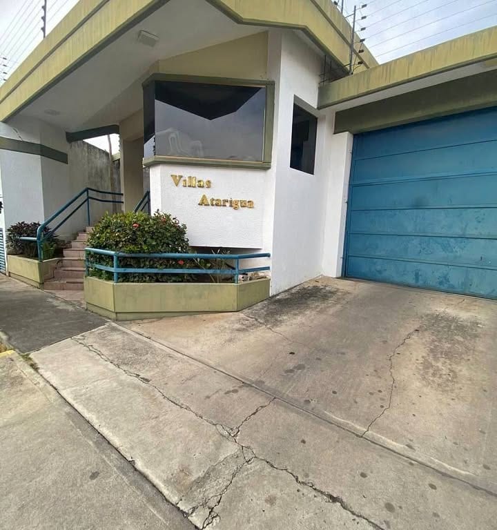 Townhouse en Urbanizacion el Pedregal, Barquisimeto - 1
