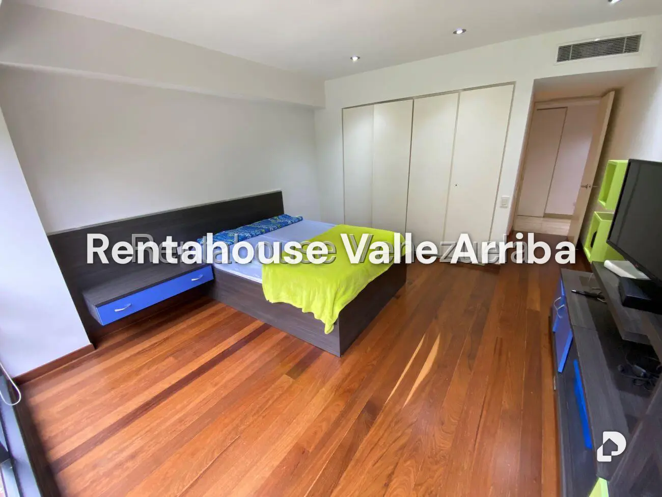 Apartamento en Lomas de La Lagunita, Caracas – 22