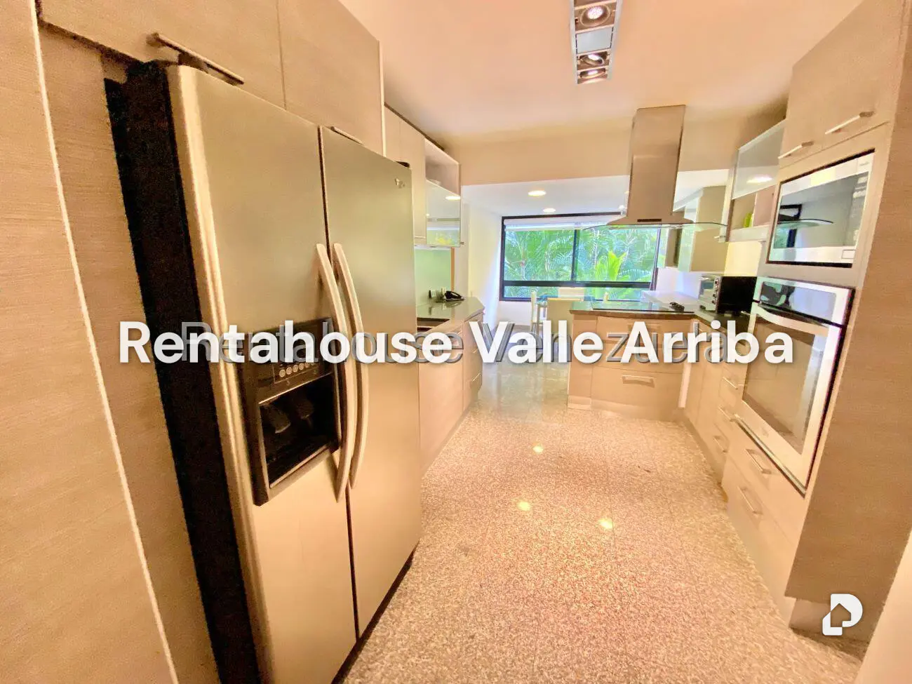 Apartamento en Lomas de La Lagunita, Caracas – 12