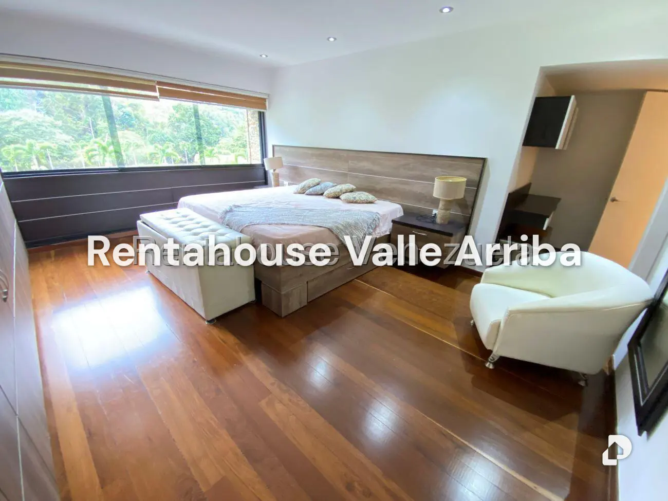 Apartamento en Lomas de La Lagunita, Caracas – 16