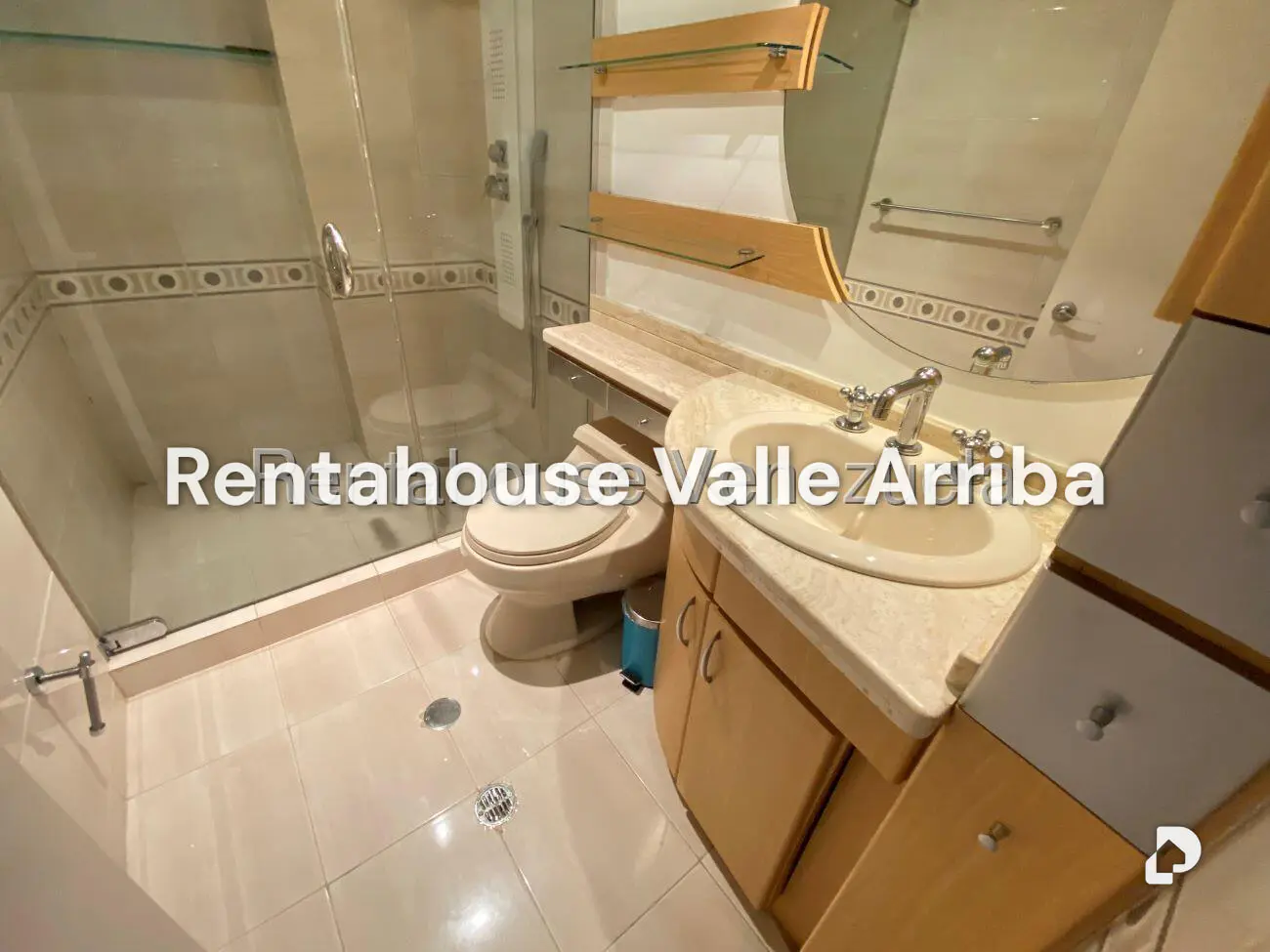 Apartamento en Lomas de La Lagunita, Caracas – 23
