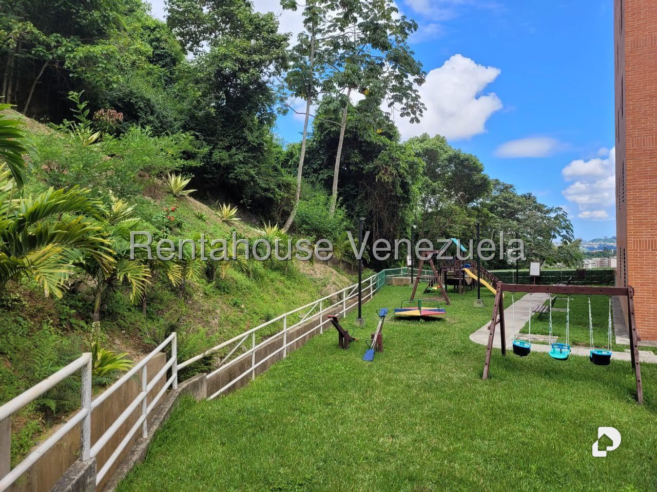 Apartamento en Colinas de La Tahona, Caracas – 15