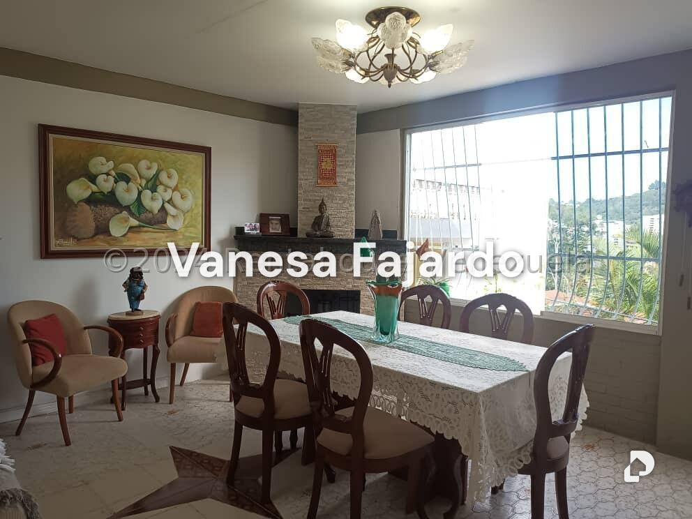 Casa en La Rosaleda, San Antonio de Los Altos – 4