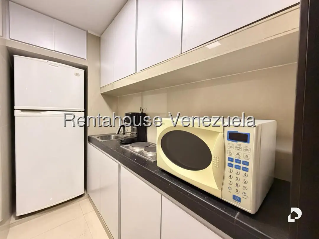 Commercial space in Plaza Venezuela, Caracas – 10