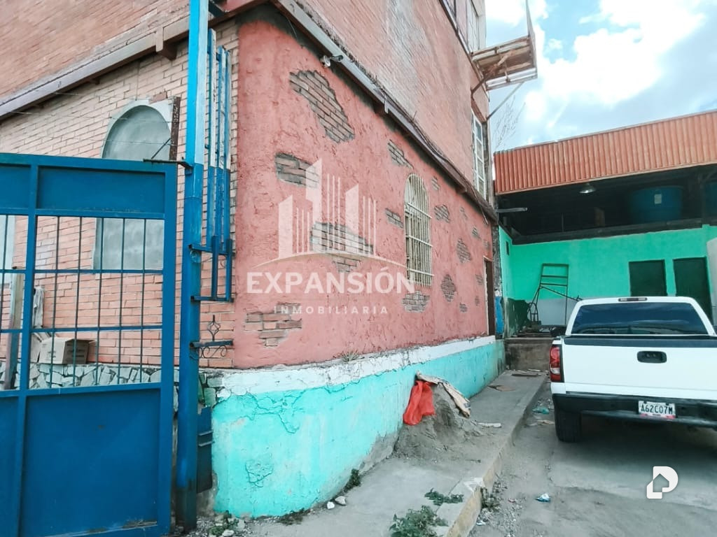 Edificio en Cúa – 19
