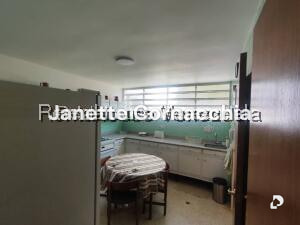 Casa en Los Pomelos, Caracas – 29
