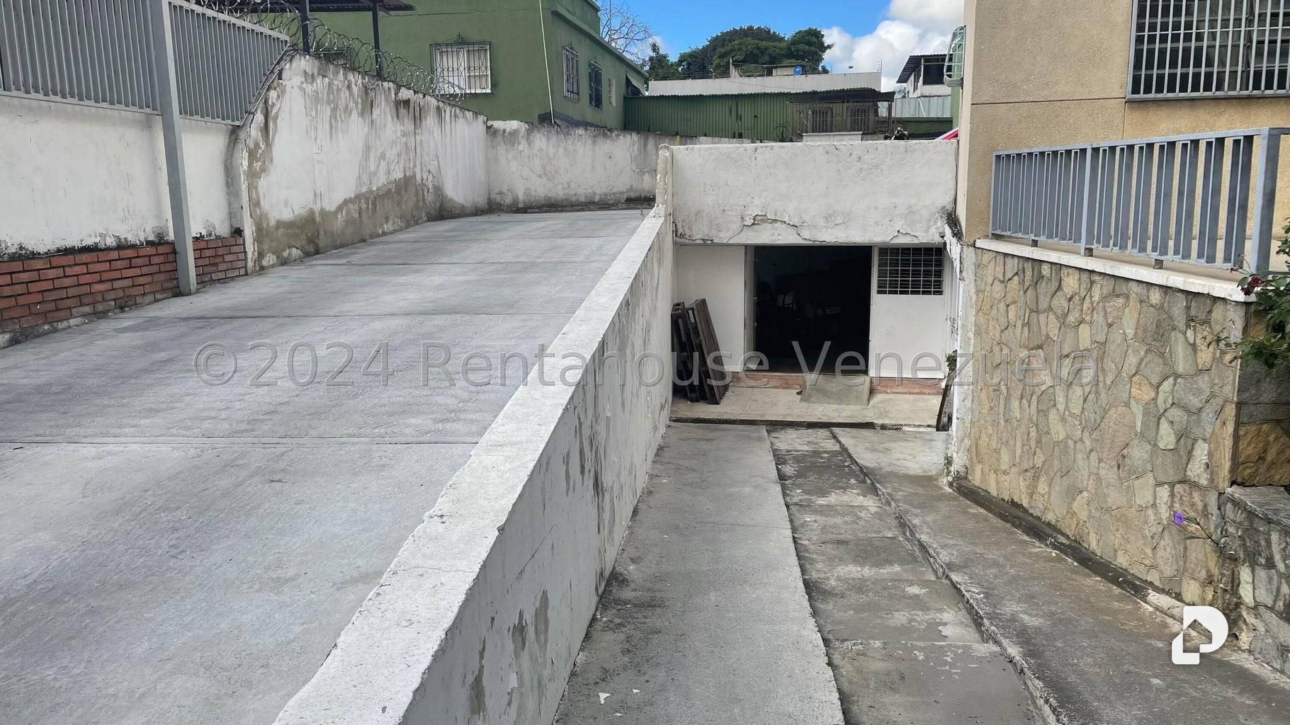 Local comercial en Los Chaguaramos, Caracas – 2