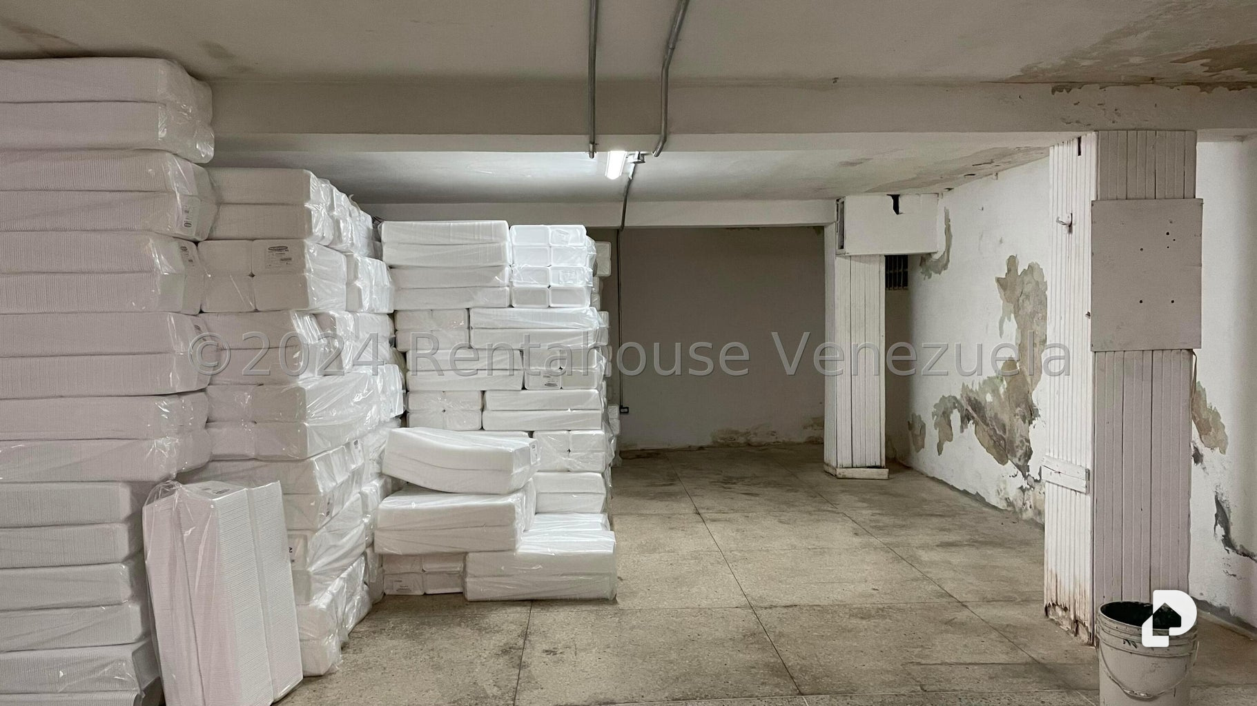 Local comercial en Los Chaguaramos, Caracas – 11