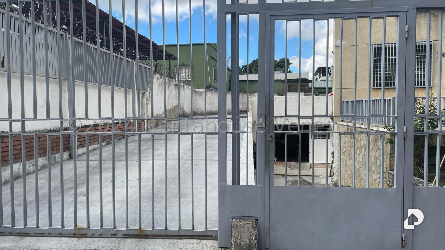 Local comercial en Los Chaguaramos, Caracas – 1