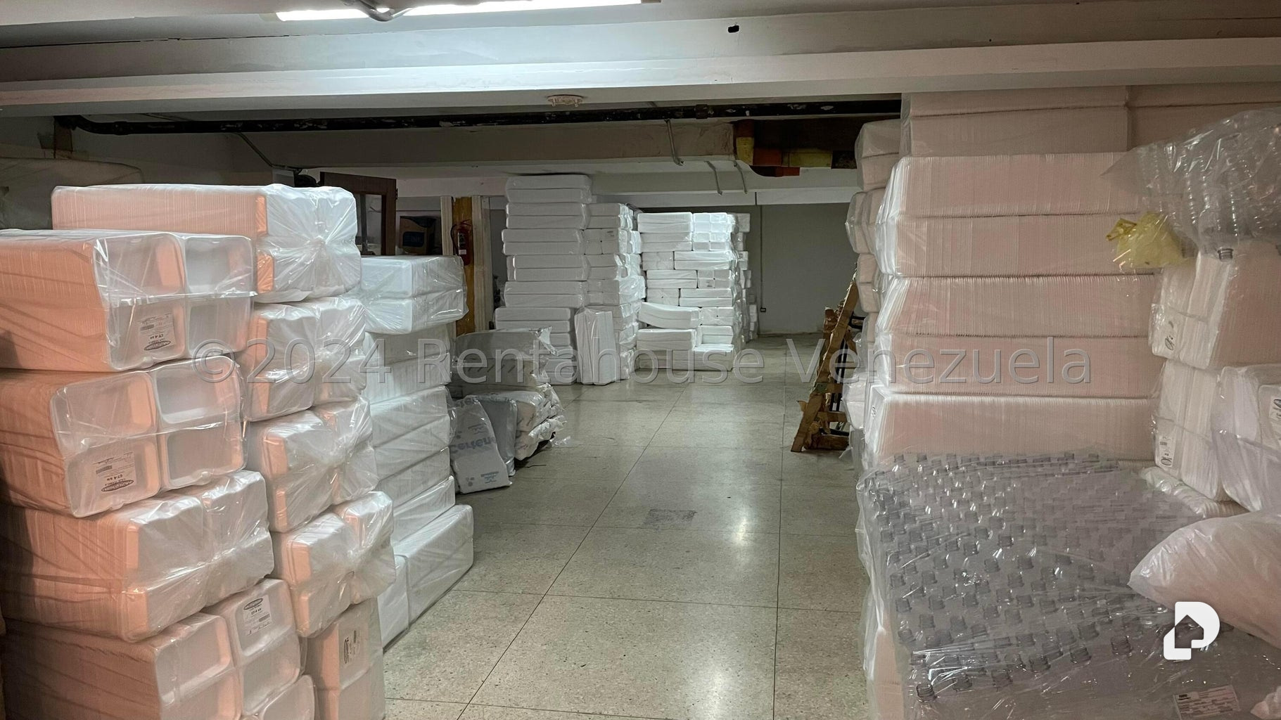 Local comercial en Los Chaguaramos, Caracas – 8