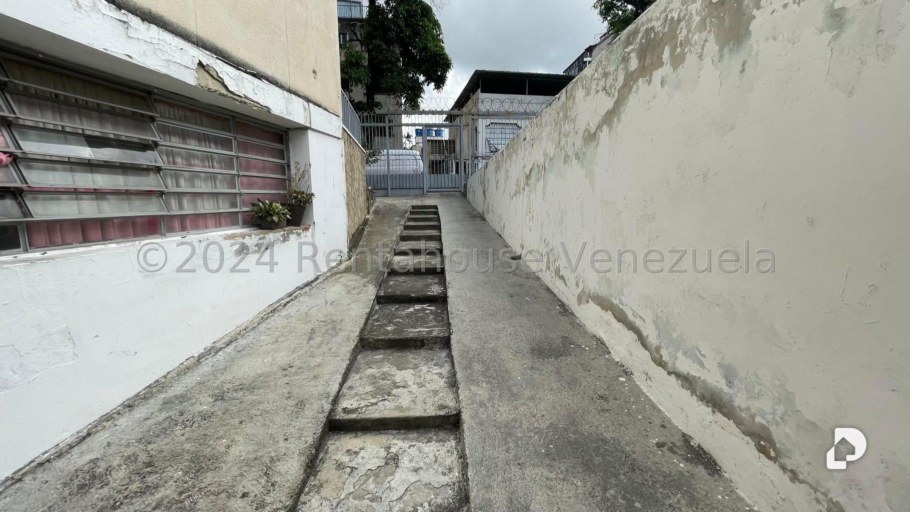 Local comercial en Los Chaguaramos, Caracas – 3