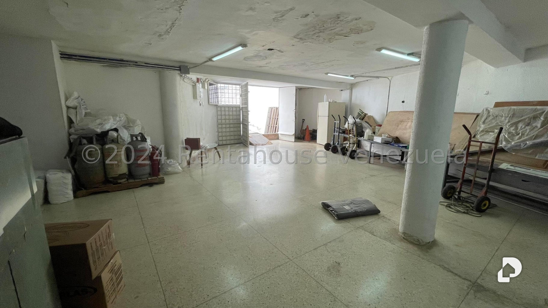 Local comercial en Los Chaguaramos, Caracas – 4