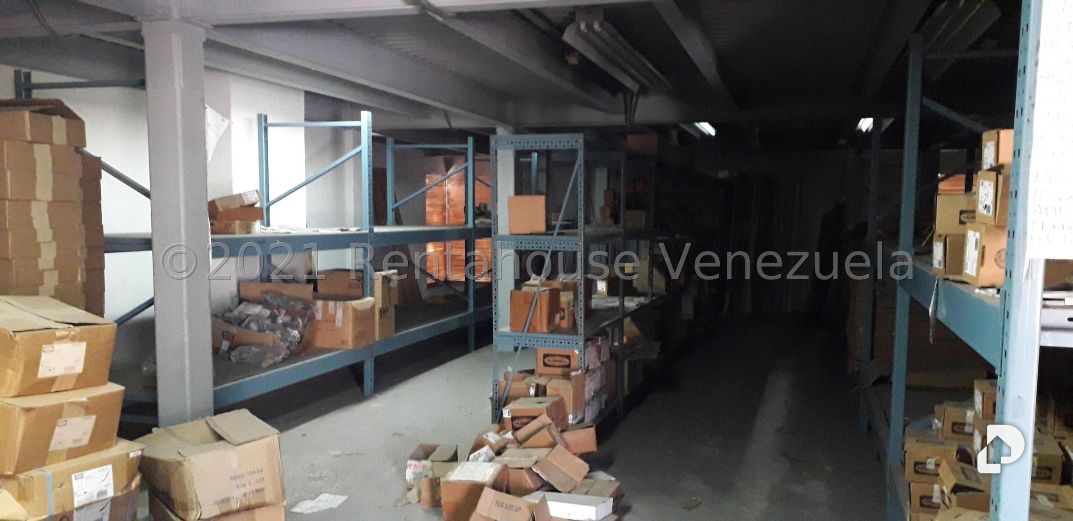 Local comercial en Los Chaguaramos, Caracas – 29