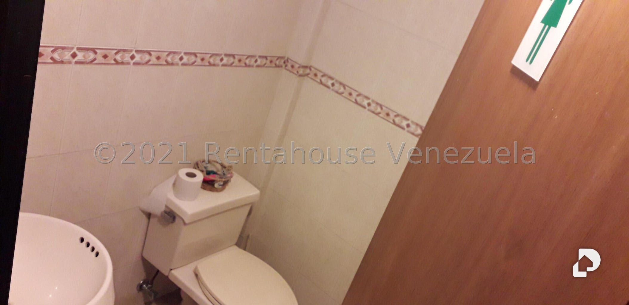 Local comercial en Los Chaguaramos, Caracas – 21
