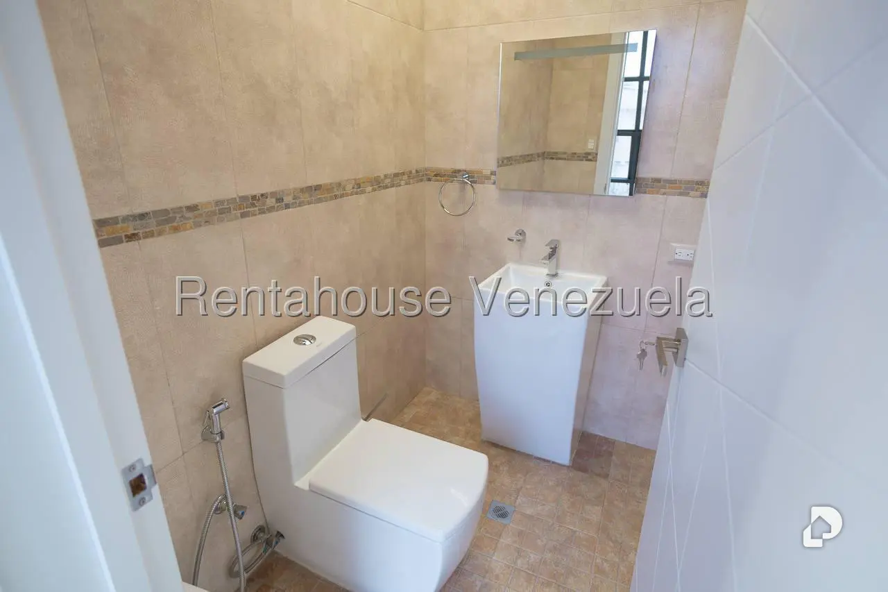 Apartamento en Colinas de Valle Arriba, Caracas – 17