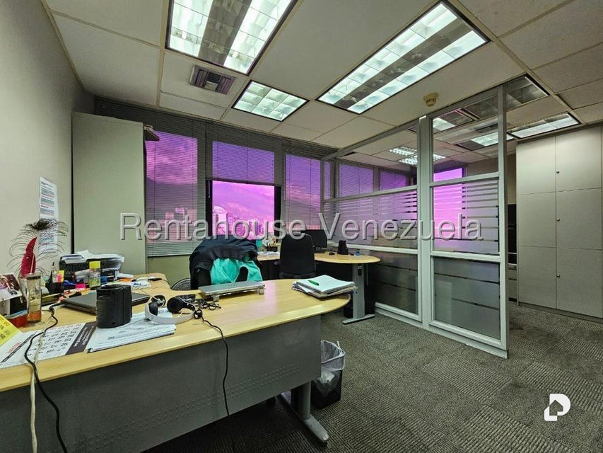 Oficina en Chacao, Caracas – 12