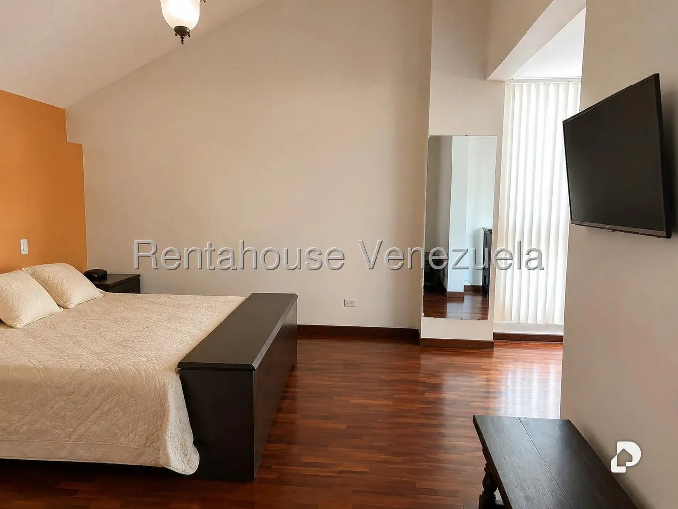 Apartamento en Las Esmeraldas, Caracas – 25