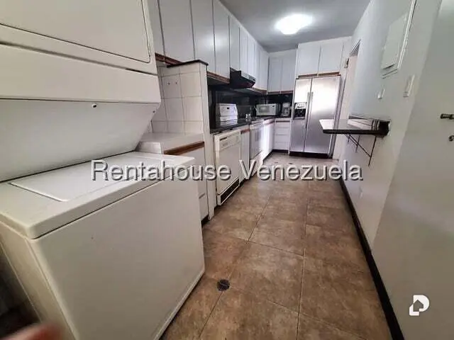 Apartamento en Las Esmeraldas, Caracas – 16