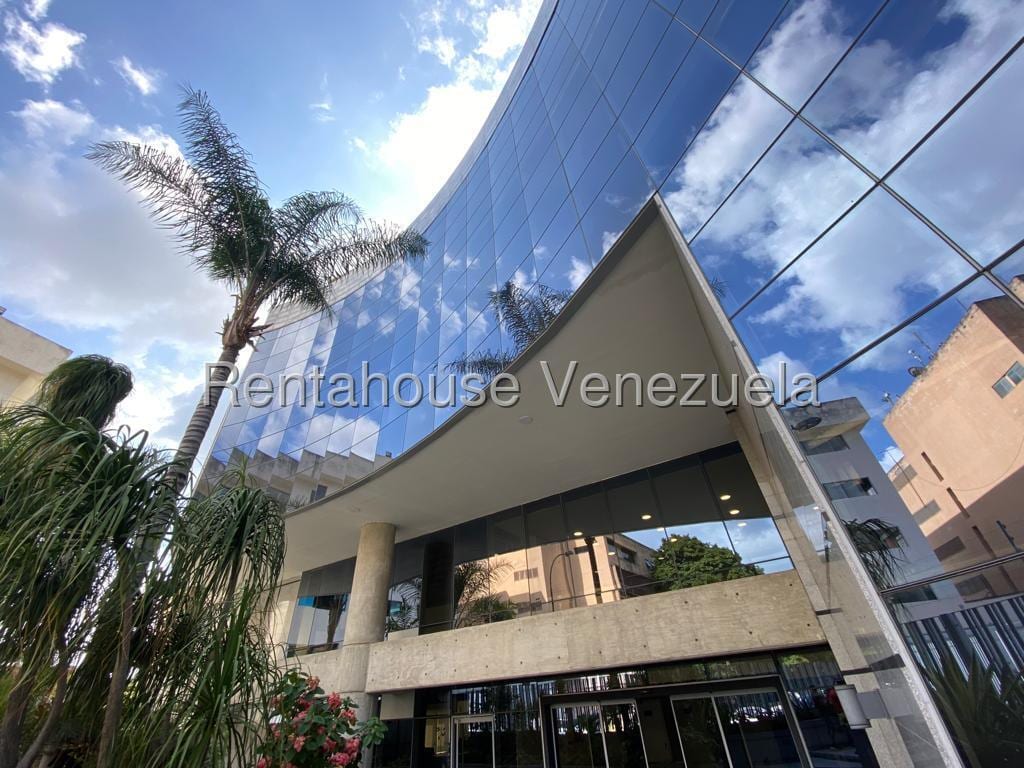 Office in Boleíta Norte, Caracas - 1