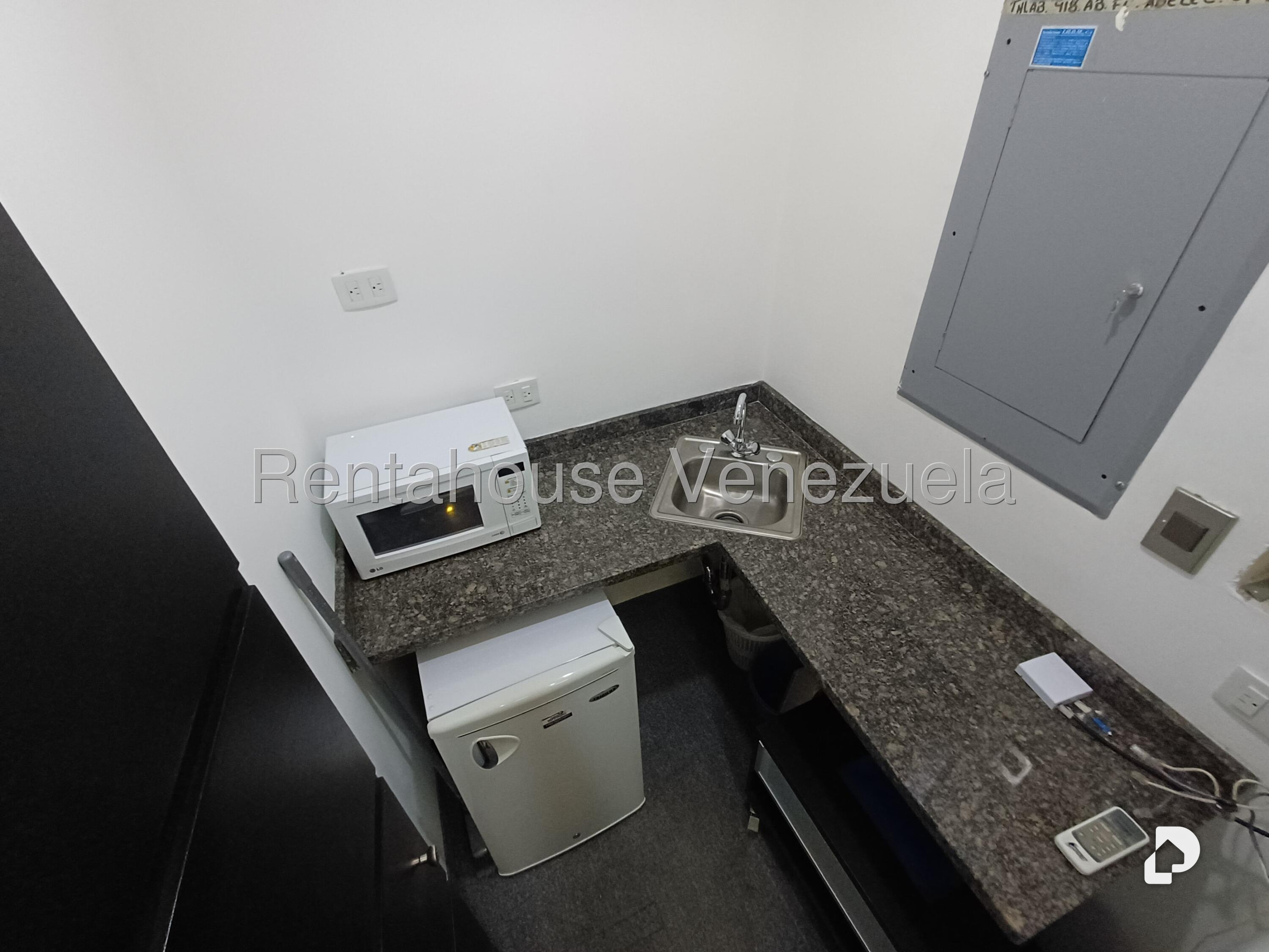 Local comercial en Prados del Este, Caracas – 10