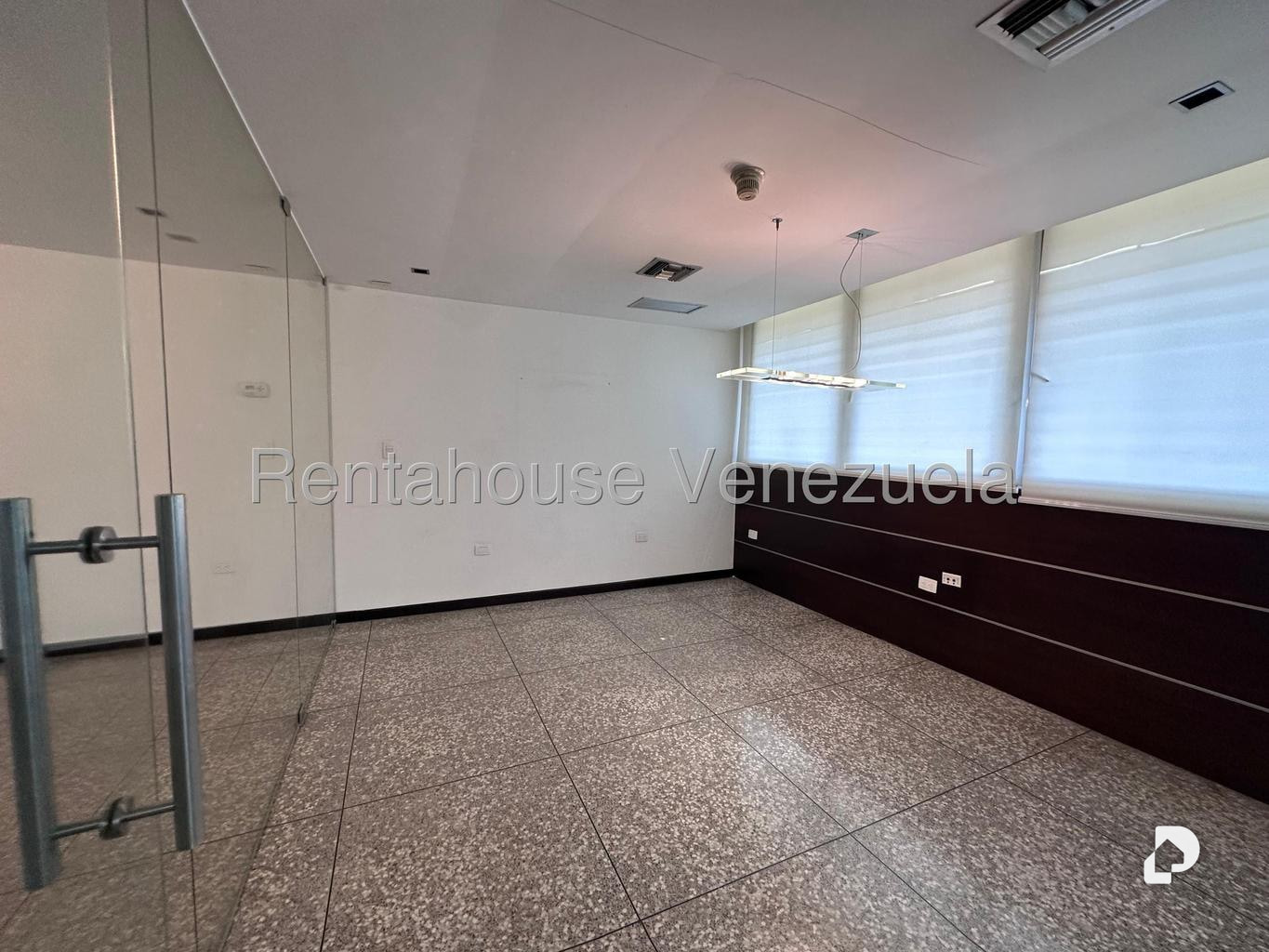 Oficina en La Trinidad, Caracas – 20