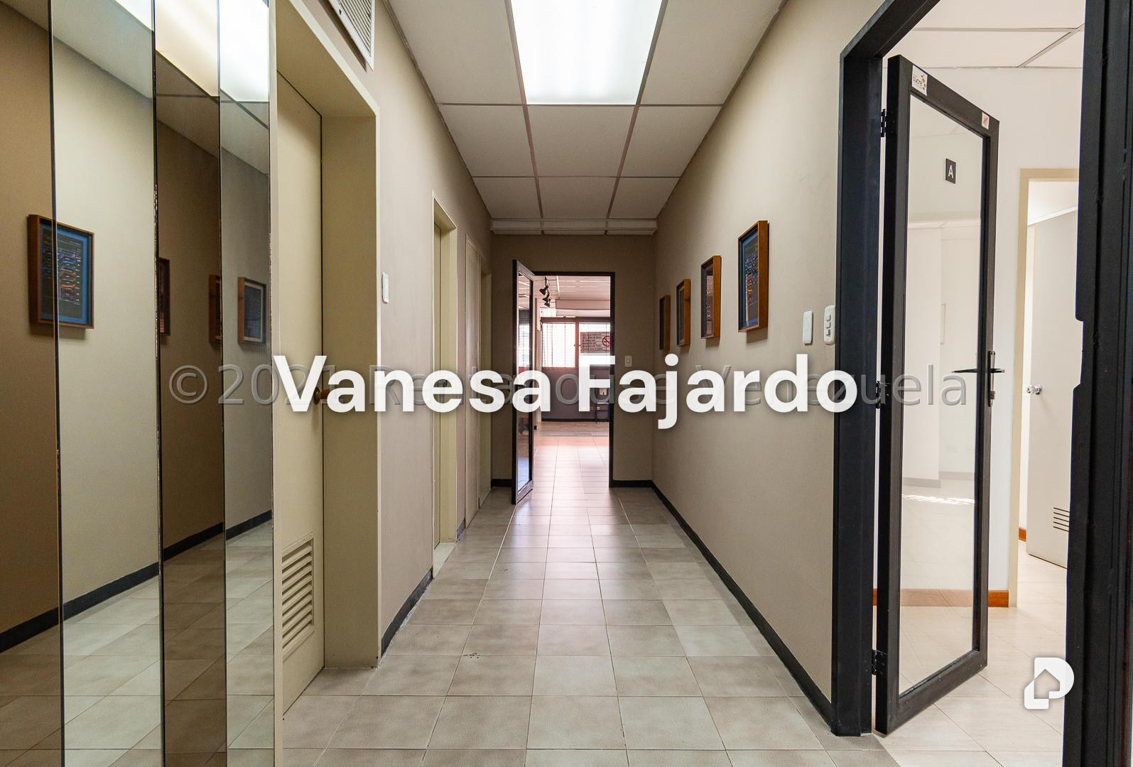 Edificio en Los Ruices, Caracas – 16