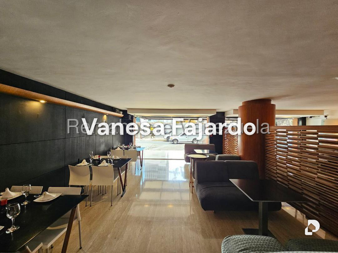 Building in Las Mercedes, Caracas – 9