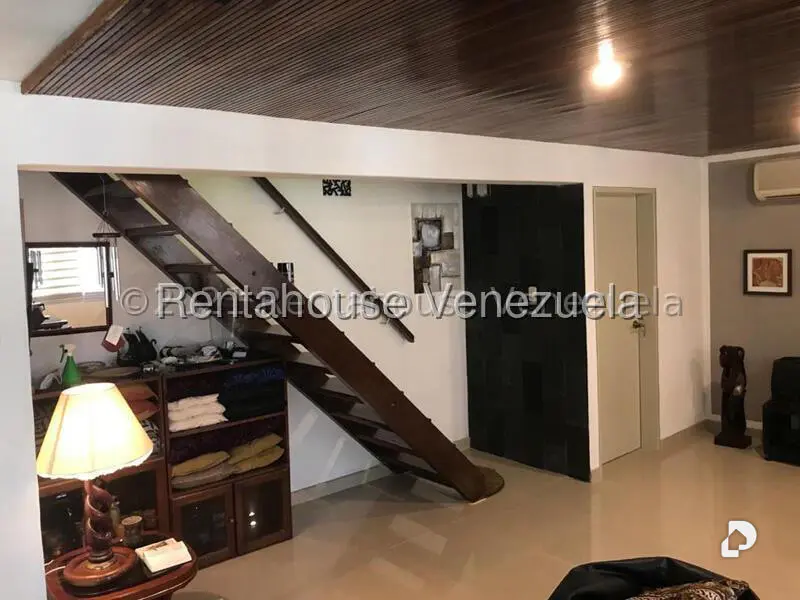 Apartamento en Santa Rosa de Lima, Caracas – 11