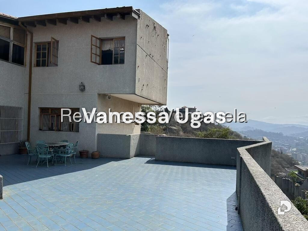 Casa en Santa Paula, Caracas – 2